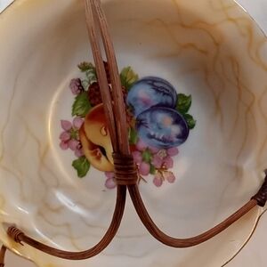 𝅺vintage Ucagco China Fruit Design Serving Bowl With Wicker Handle